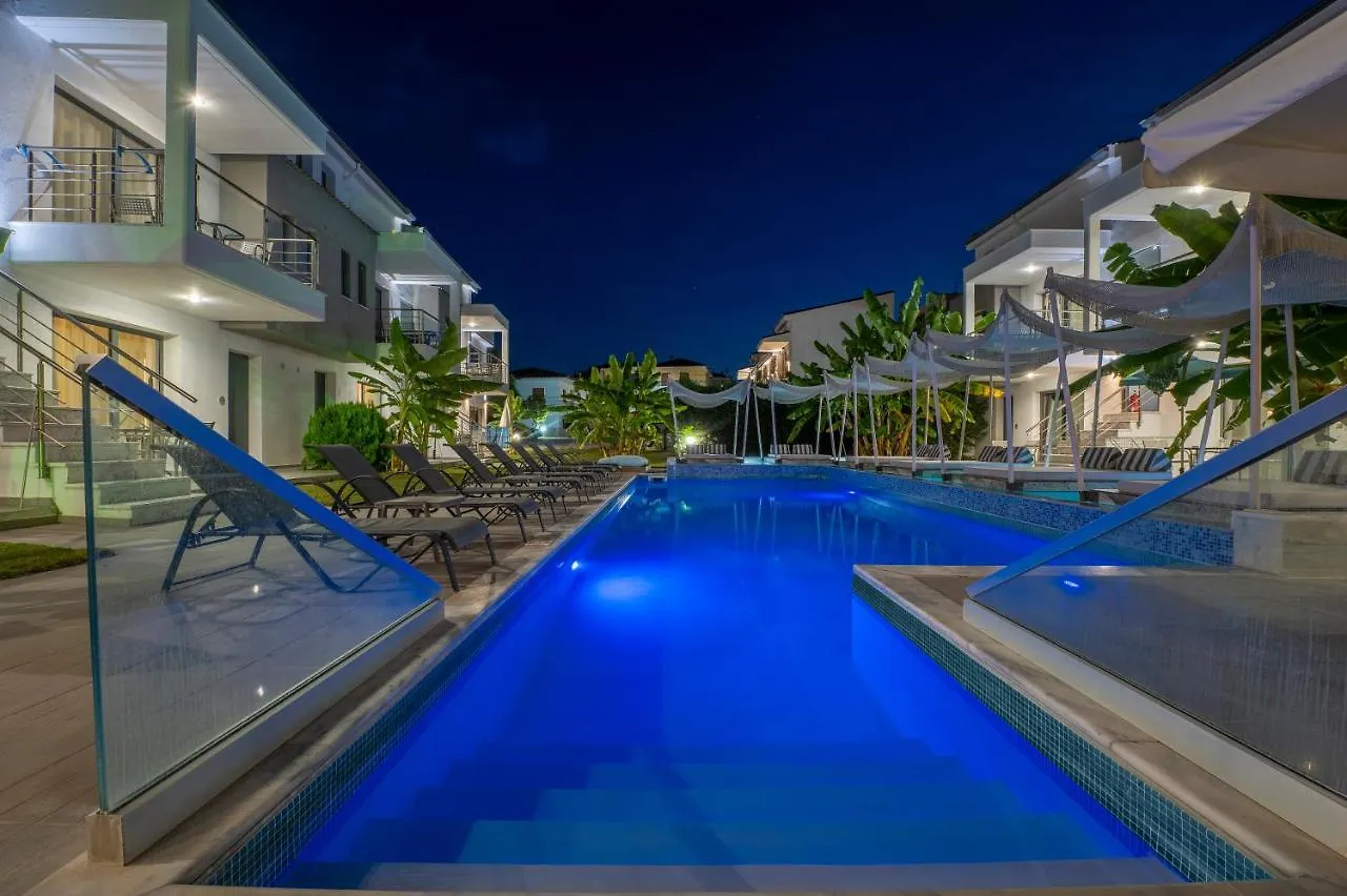 Adonis Luxury Village 페프코초리 아파트