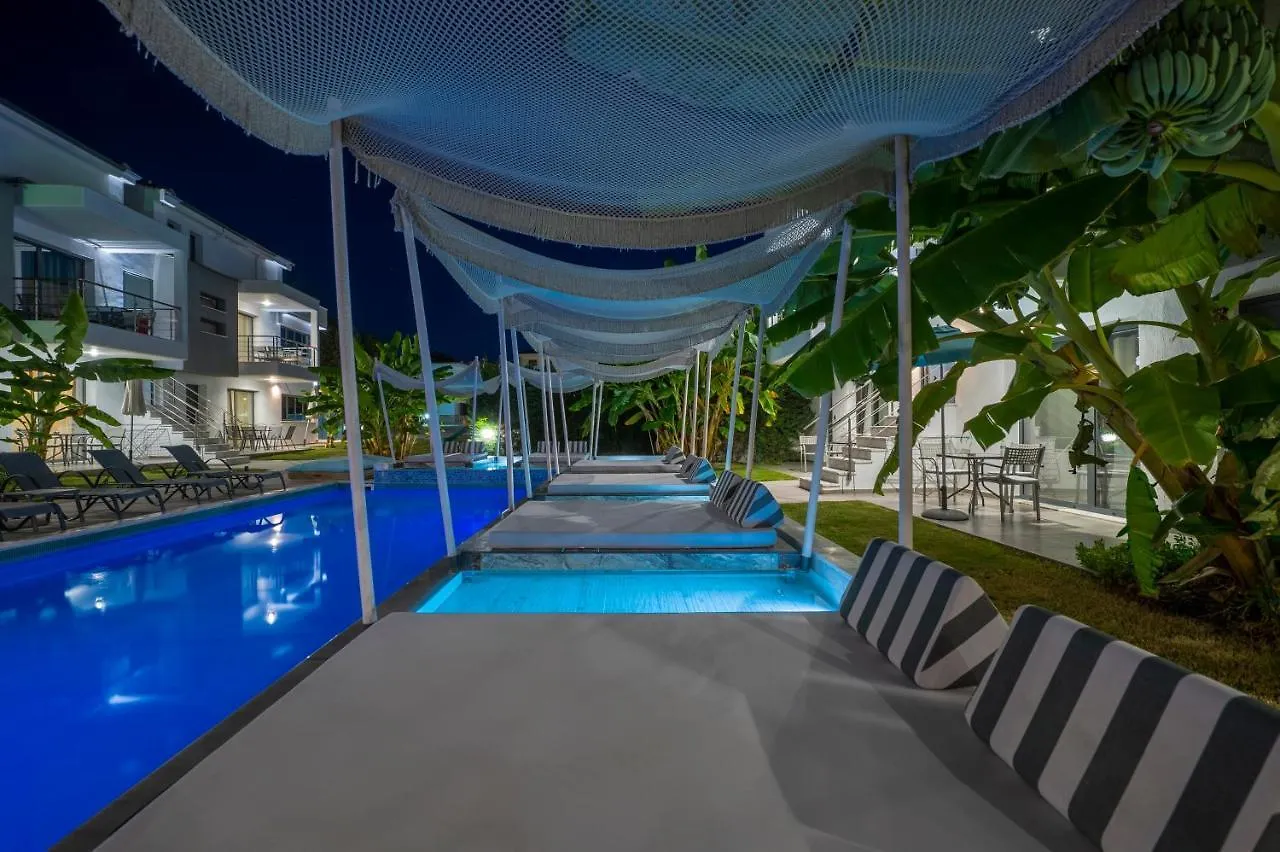 Adonis Luxury Village 페프코초리
